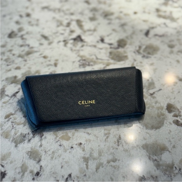 Celine Edge Sunglasses - LOOKING TO TRADE FOR DIFFERENT FRAME SIZE! - Picture 5 of 5